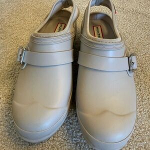 Hunter light gray Slip-On Clogs women’s size 9
